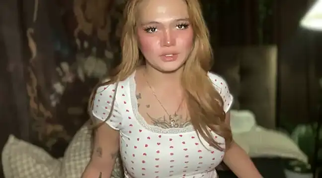 Snapshot of Claire_Brooke chatting on February 15, 7:06 pm Claire Brooke online show from February 15, 7:06 pm