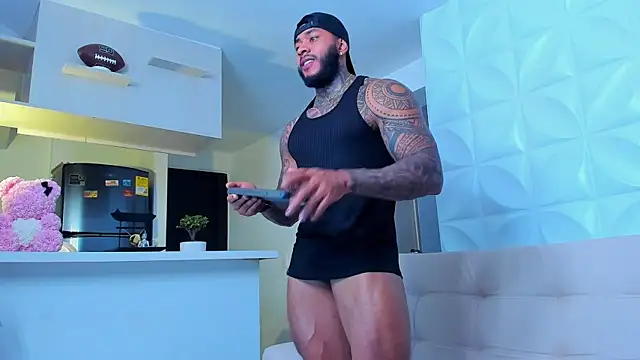 muscle man16 online show from February 14, 11:31 pm