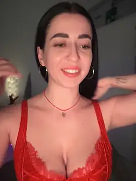 Emylia online show from December 11, 9:34 pm
