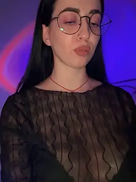 Emylia online show from December 1, 9:42 pm