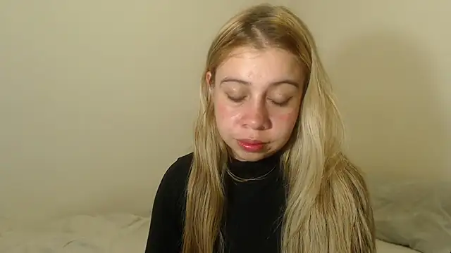 SweetSofty online show from March 15, 10:00 pm