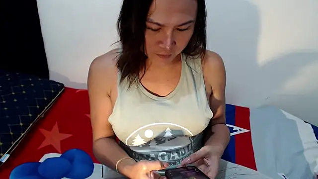 Snapshot of imyours-chenxx chatting on October 5, 1:15 am imyours-chenxx online show from October 5, 1:15 am