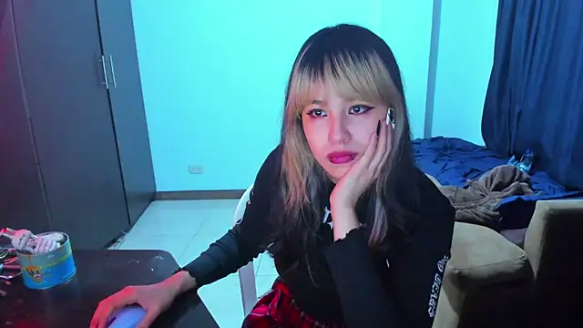 Akane-Mou online show from January 6, 1:31 am
