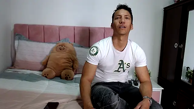 marcehot32 online show from February 18, 4:48 pm