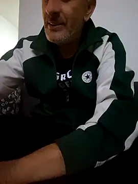 Snapshot of cuci45 chatting on April 9, 7:08 pm cuci45 online show from April 9, 7:08 pm