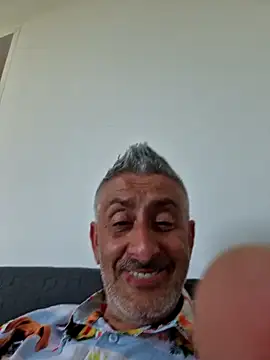 Snapshot of cuci45 chatting on May 31, 1:07 pm cuci45 online show from May 31, 1:07 pm