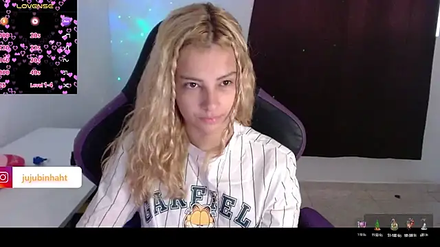 Snapshot of jujubinhahot chatting on March 15, 8:21 pm jujubinhahot online show from March 15, 8:21 pm