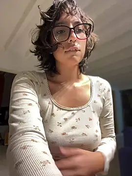 Snapshot of aurora_xoxo chatting on April 25, 4:26 am aurora xoxo online show from April 25, 4:26 am