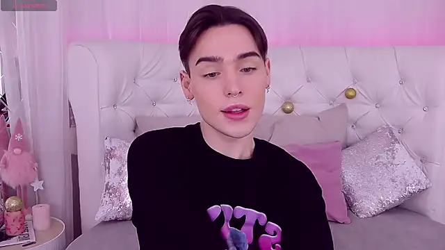 RobbyCharming online show from December 23, 6:58 pm