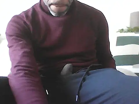 Snapshot of Malcomvs97 chatting on March 8, 12:53 pm Malcomvs97 online show from March 8, 12:53 pm