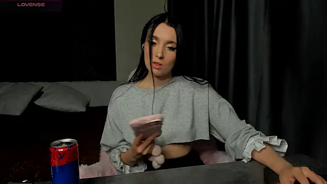 ariel aspen online show from July 17, 8:35 pm