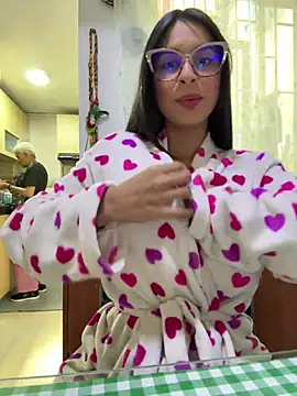 Snapshot of charlotte_stevenss_ chatting on February 2, 5:15 pm charlotte stevenss online show from February 2, 5:15 pm