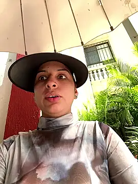 Snapshot of charlotte_stevenss_ chatting on February 11, 2:13 pm charlotte stevenss online show from February 11, 2:13 pm