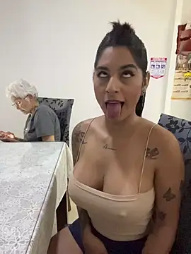 charlotte stevenss  online show from May 26, 3:08 pm