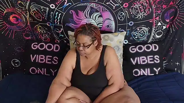 RenaeCumsAlot69 online show from June 11, 8:07 pm