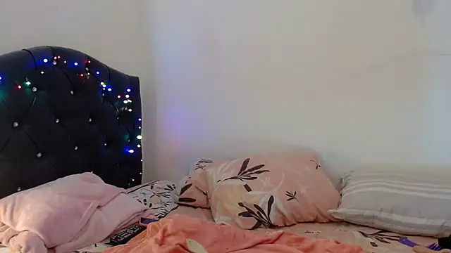 gooddes303salome online show from September 27, 8:52 am