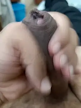 Snapshot of wrong_man25 chatting on October 1, 5:35 am wrong man25 online show from October 1, 5:35 am