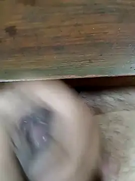 Snapshot of wrong_man25 chatting on March 20, 1:32 am wrong man25 online show from March 20, 1:32 am