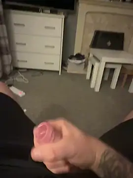 Averagematt1991 online show from May 23, 8:46 pm