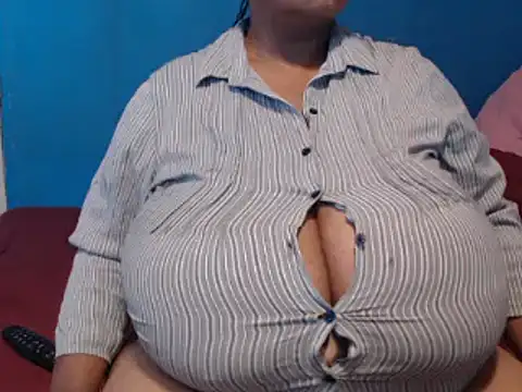 CUTEFIRMMELONSS online show from December 29, 9:50 am