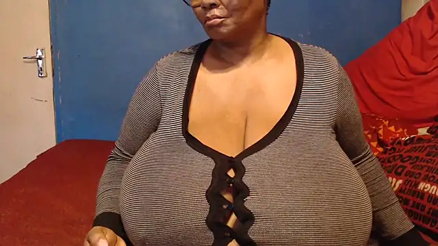 CUTEFIRMMELONSS online show from December 16, 2:22 pm