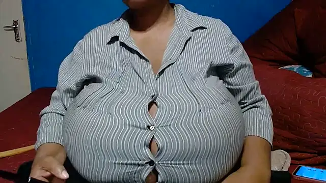 CUTEFIRMMELONSS online show from June 7, 6:44 pm