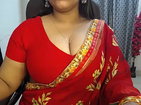 Queen Jessia online show from December 21, 7:45 am
