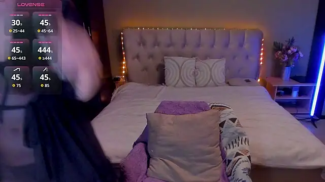 Carina E online show from March 26, 9:15 am