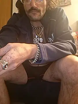 DAdrizzleman4187 online show from April 1, 5:41 am