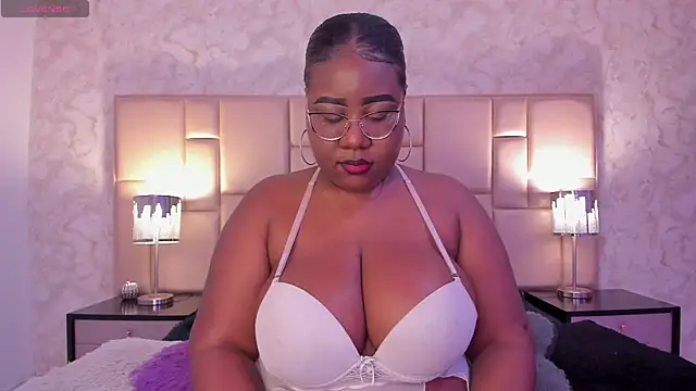Darnellqueen online show from February 24, 4:05 am