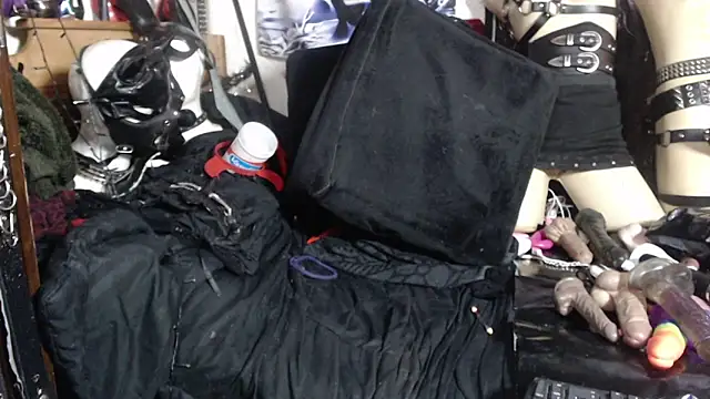 Snapshot of Astartexxx chatting on March 21, 8:23 pm Astartexxx online show from March 21, 8:23 pm