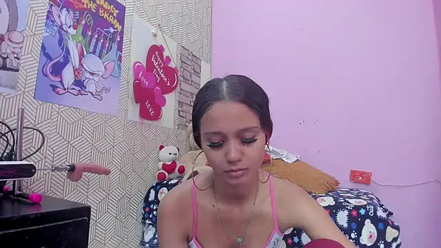 MarianaManzur online show from January 10, 2:23 pm