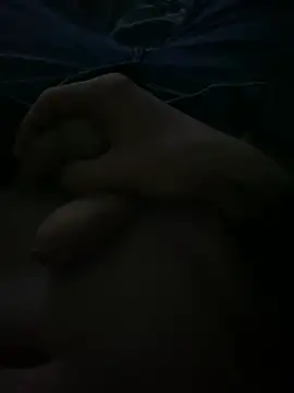 Snapshot of Pascutt chatting on February 15, 10:39 pm Pascutt online show from February 15, 10:39 pm