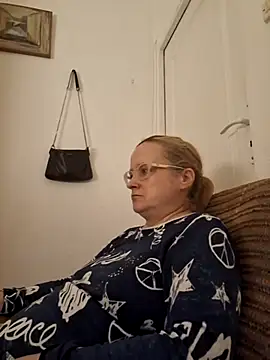 She-devilx online show from September 21, 9:05 pm