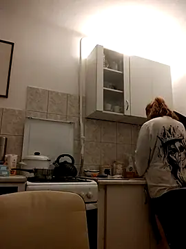 Snapshot of She-devilx chatting on April 12, 11:54 pm She-devilx online show from April 12, 11:54 pm