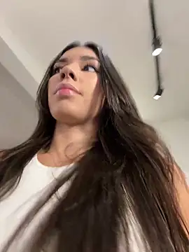 Snapshot of EllaSanz_ chatting on March 11, 9:15 pm EllaSanz  online show from March 11, 9:15 pm