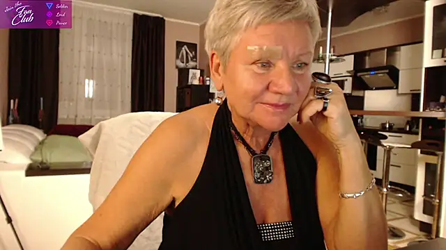 roxana brooks online show from December 13, 3:00 pm