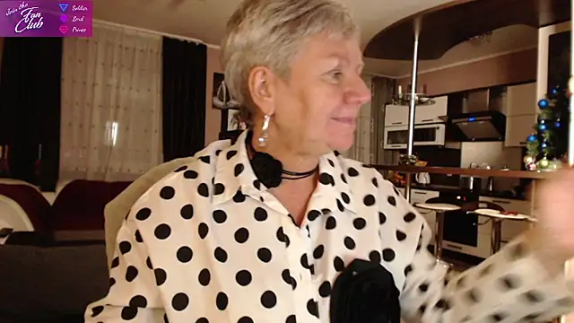roxana brooks online show from December 29, 4:40 pm