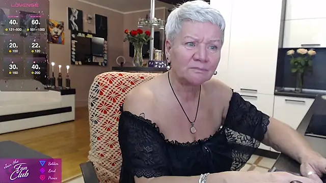 Snapshot of roxana_brooks chatting on October 9, 7:01 pm roxana brooks online show from October 9, 7:01 pm