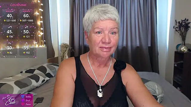 roxana brooks online show from June 6, 12:05 am