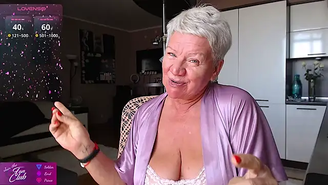 roxana brooks online show from July 18, 6:06 am