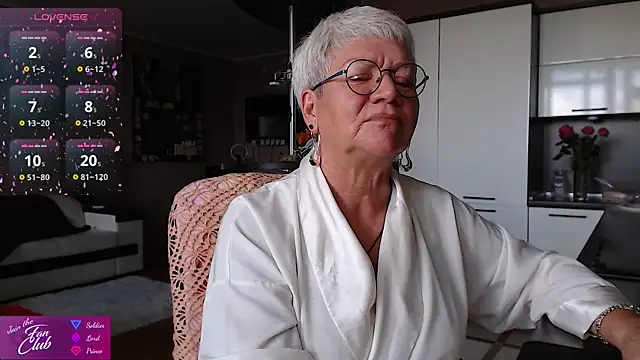 roxana brooks online show from August 2, 12:58 pm