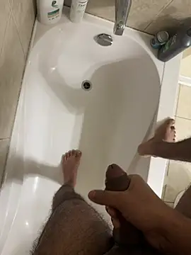 Snapshot of brownboylonghairy chatting on February 5, 4:37 am brownboylonghairy online show from February 5, 4:37 am