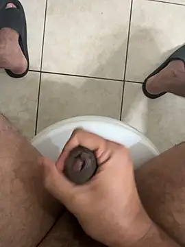 Snapshot of brownboylonghairy chatting on December 15, 7:40 pm brownboylonghairy online show from December 15, 7:40 pm