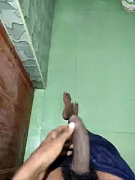 Snapshot of yo19boy chatting on December 18, 10:40 am yo19boy online show from December 18, 10:40 am