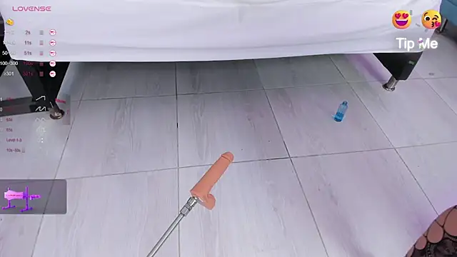 Isabella Daniell online show from March 22, 6:54 am