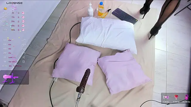 Isabella Daniell online show from December 18, 4:07 am