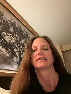 MeraSquirtsALot online show from October 28, 5:44 am