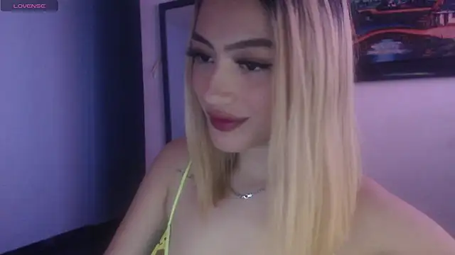 Sophi-tayson online show from March 5, 3:08 am