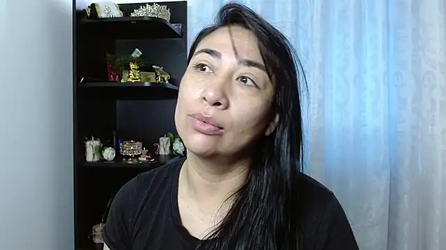 Karina Yang online show from September 17, 1:35 pm